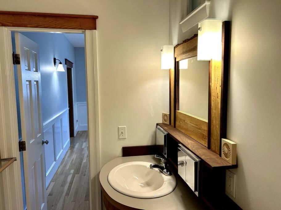 Spacious Gem Apartment *