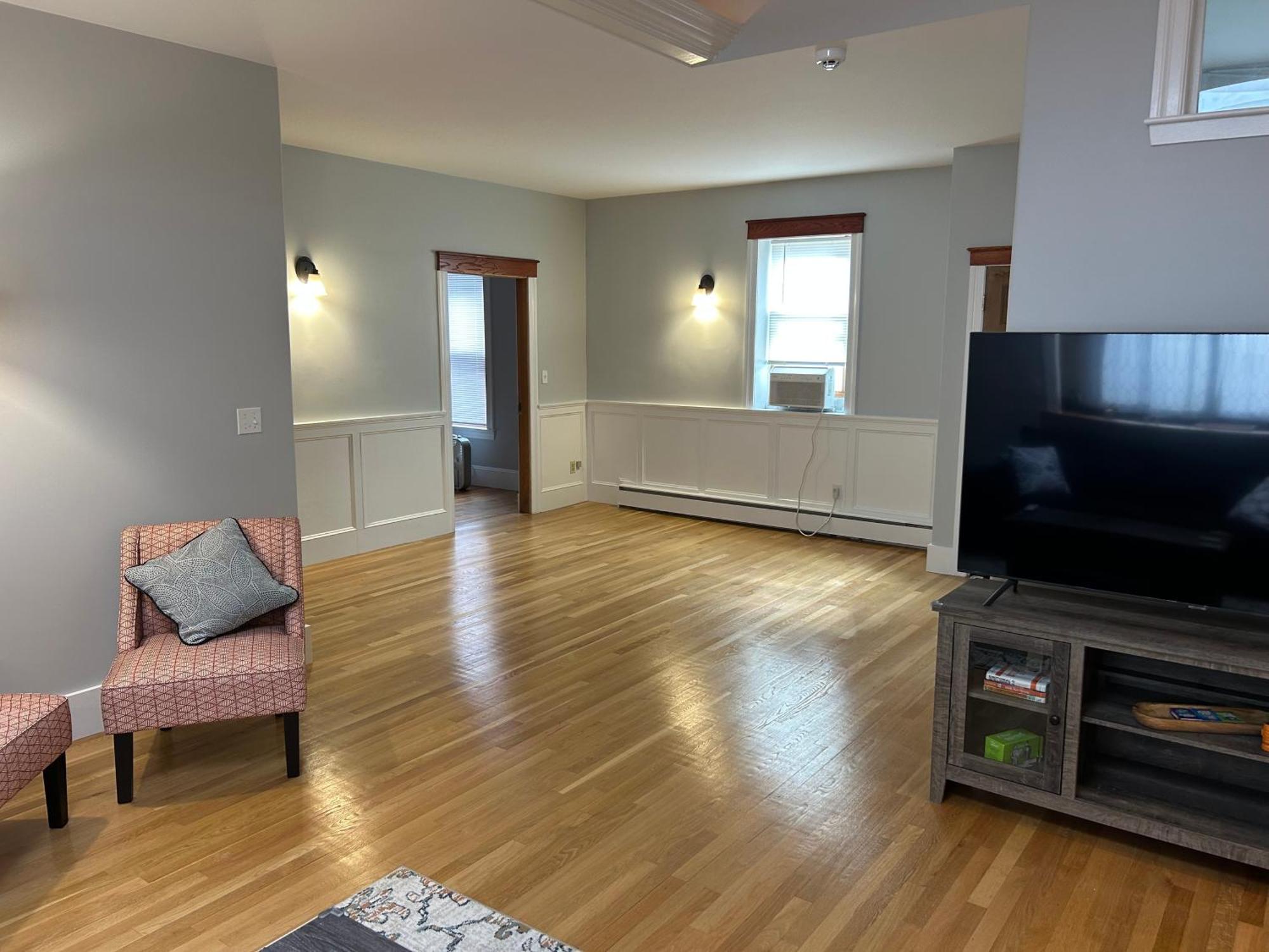 Apartment Spacious Gem *